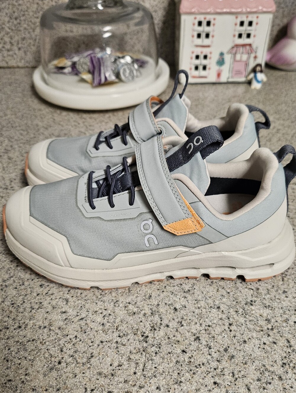 On Running Kids Cloud Terry Lightweight Sneakers in Light Gray and Navy